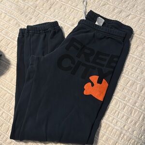 Free city sweatpants 7/8